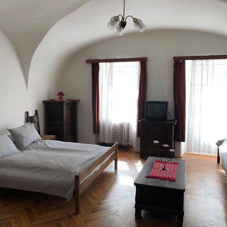 Apartman Becsi Utca Sopron Zewnętrze zdjęcie